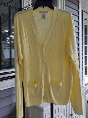 Geoffrey Beene Butter Yellow Long Sleeved Ribbed Knit Cardigan Size Large